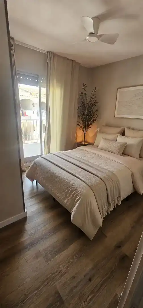 Habitación de Piso en venta en Empuriabrava con Balcón