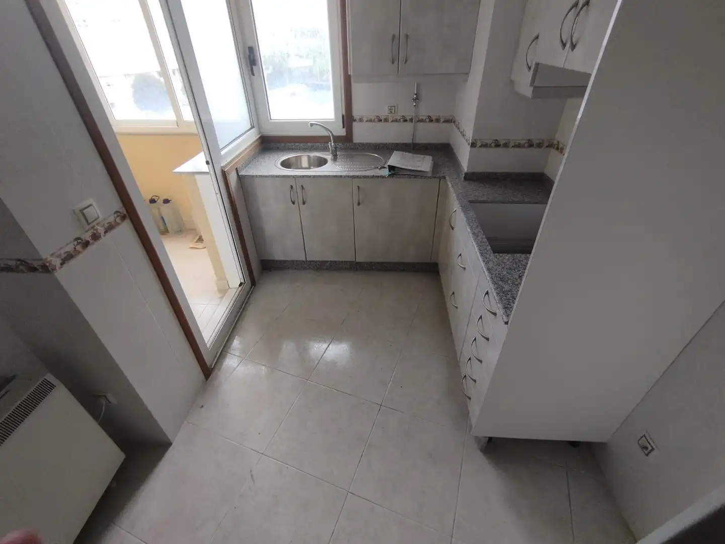 Cocina de Apartamento en venta en Viveiro con Calefacción, Trastero y Amueblado
