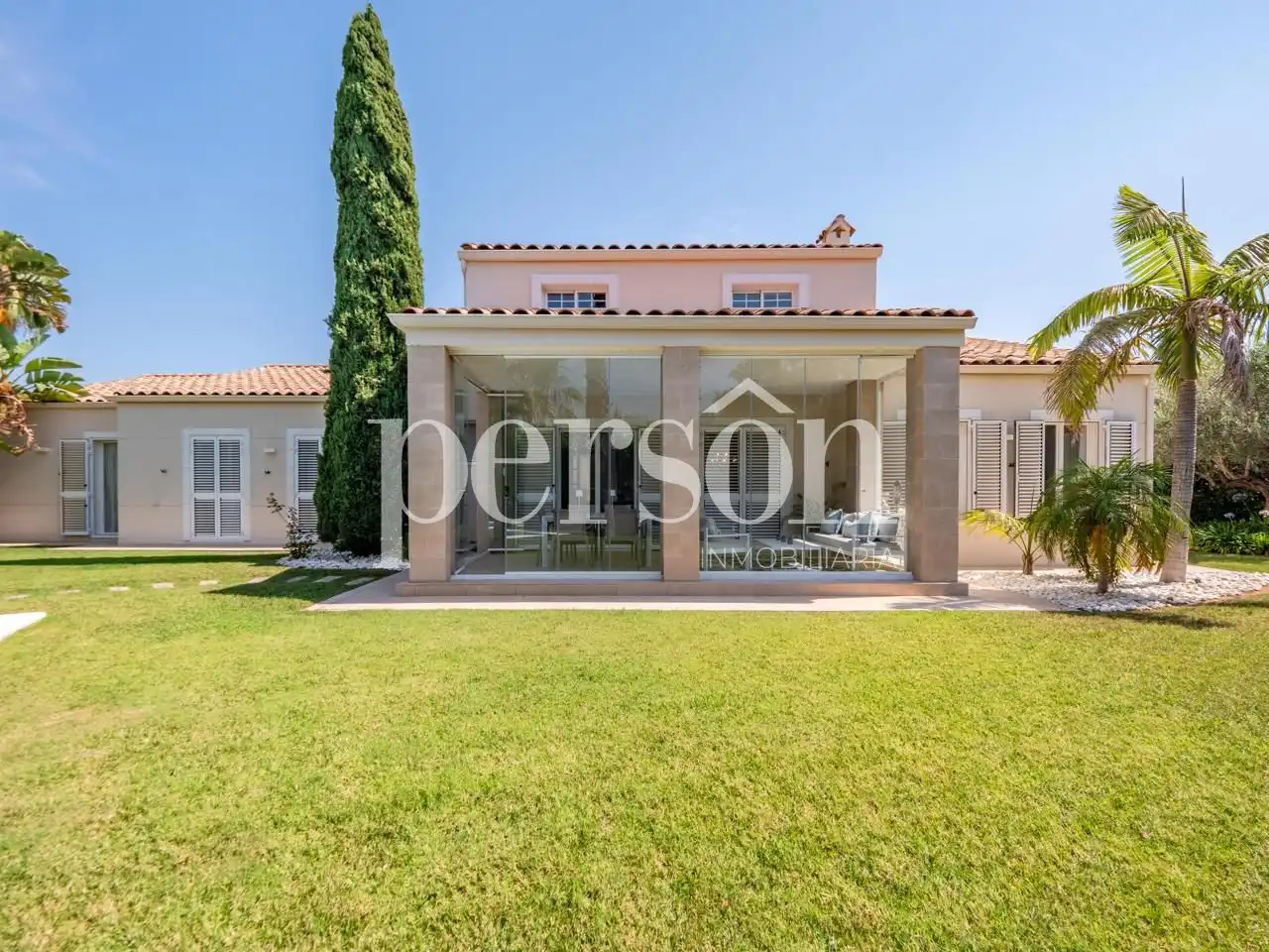 Vista exterior de Casa o xalet en venda en Bétera amb Aire condicionat, Calefacció i Jardí privat