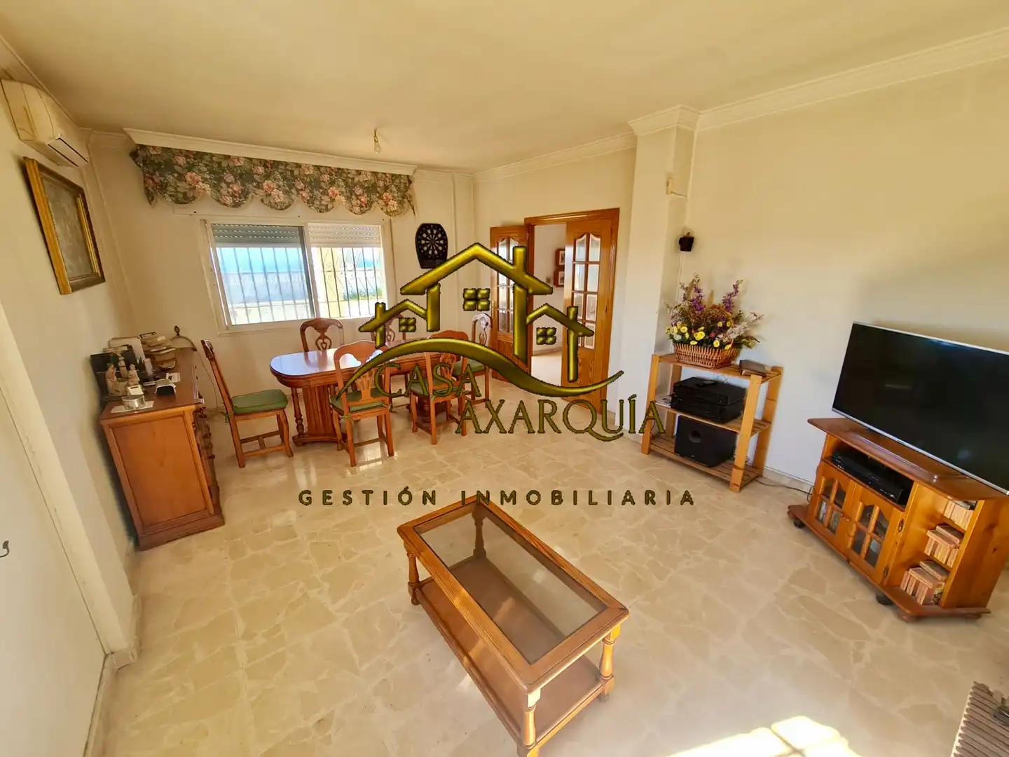Living room of Country homes for sale in Vélez-Málaga  with Air Conditioner, Private garden and Terrace