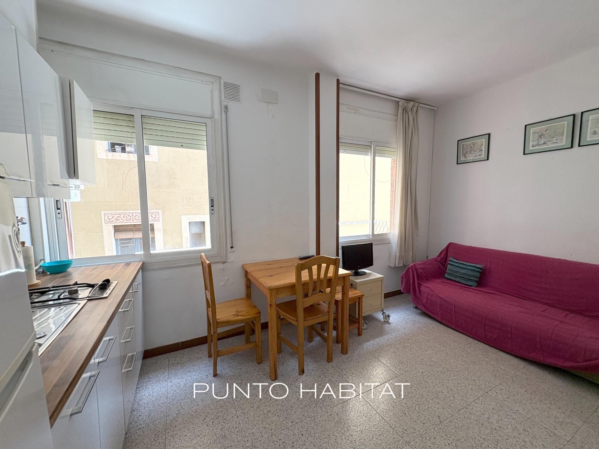 Living room of Study for sale in  Barcelona Capital  with Air Conditioner and Heating