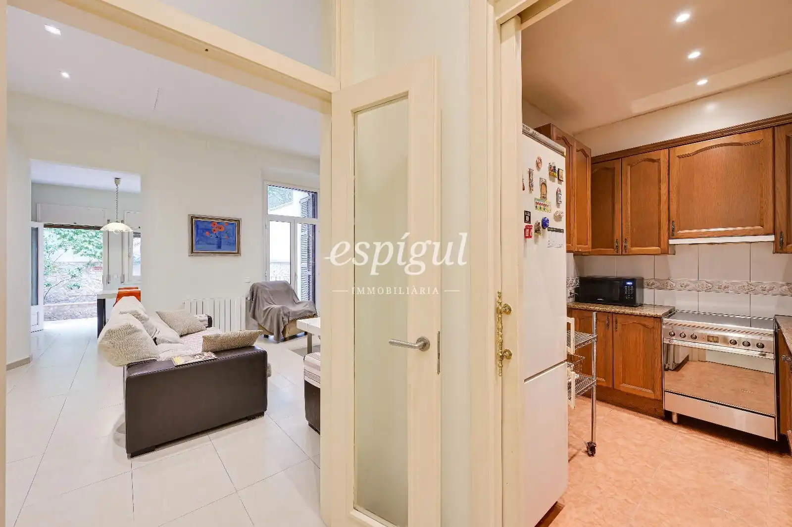 Piso en venta en Girona con Calefacción, Terraza y Amueblado
