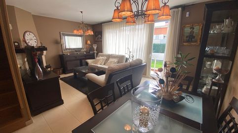 Foto 2 de Casa o xalet en venda a Calle Guzmán de Alfarache, Villimar - V1 - V2 - S3 - S4 - San Cristobal, Burgos Capital