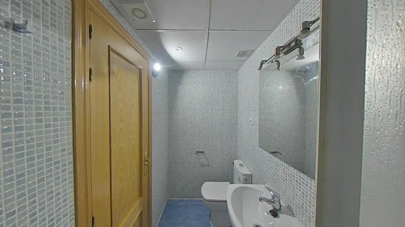 Bathroom of Study for sale in Madrid  with Parquet flooring