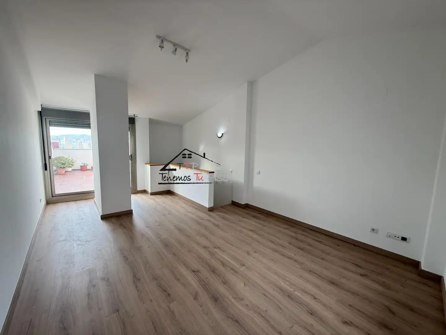 Dachboden zum Verkauf in Benicarló mit Klimaanlage, Terrasse und Balkon