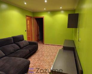 Living room of Flat to rent in Errenteria  with Air Conditioner, Oven and Washing machine