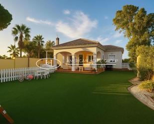 Exterior view of House or chalet for sale in Chiclana de la Frontera  with Air Conditioner, Private garden and Terrace