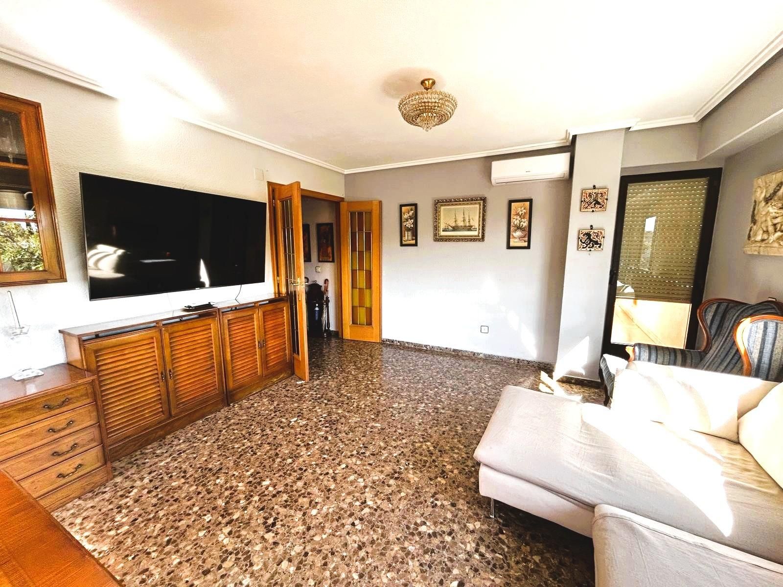 Sala d'estar de Pis en venda en  Valencia Capital amb Aire condicionat, Calefacció i Balcó