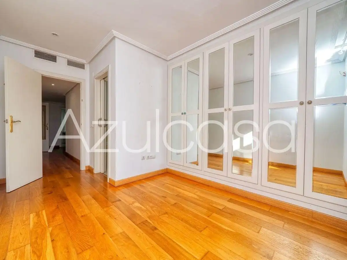 Dormitori de Àtic en venda en Alicante / Alacant amb Aire condicionat, Parquet i Terrassa
