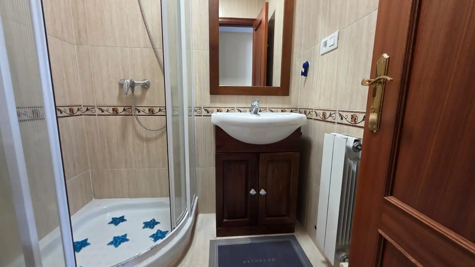 Badezimmer von Wohnung zum Verkauf in Castro-Urdiales mit Heizung und Abstellraum
