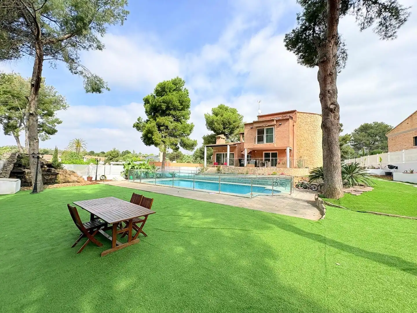 Piscina de Casa o chalet en venta en Alfinach - Los Monasterios
