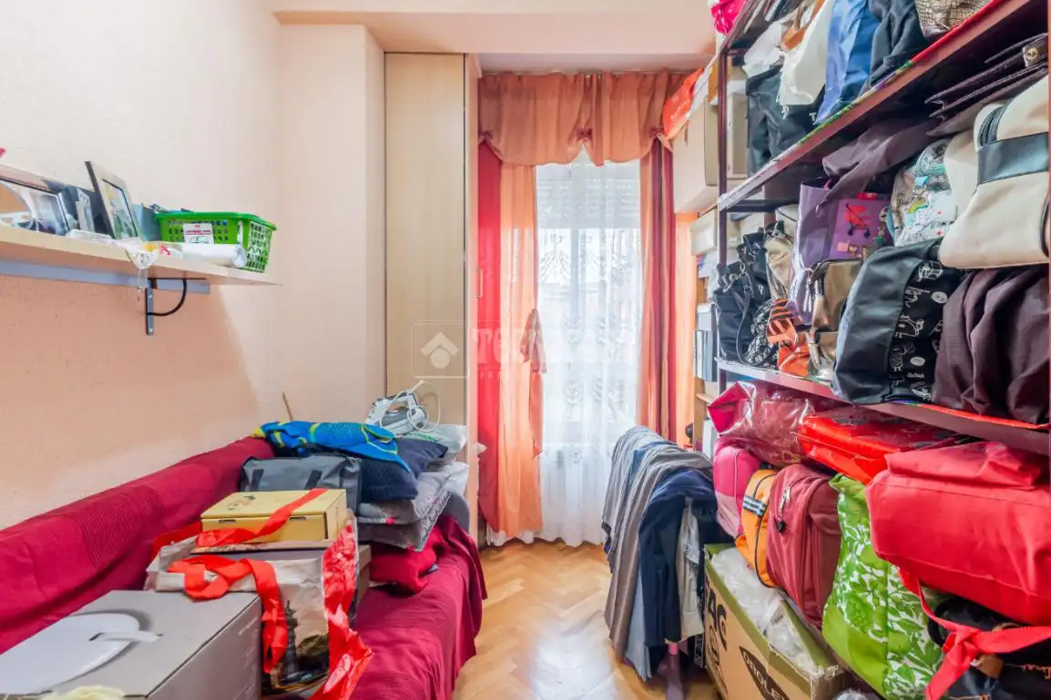 Habitación de Piso en venta en Madrid con Trastero y Amueblado