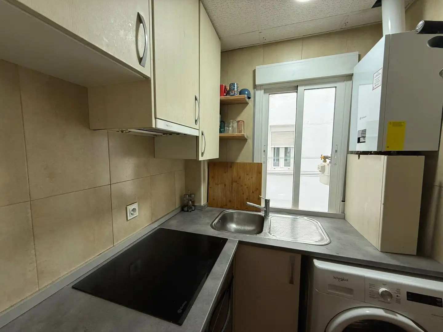 Küche von Wohnung zum Verkauf in Madrid mit Heizung, Terrasse und Abstellraum
