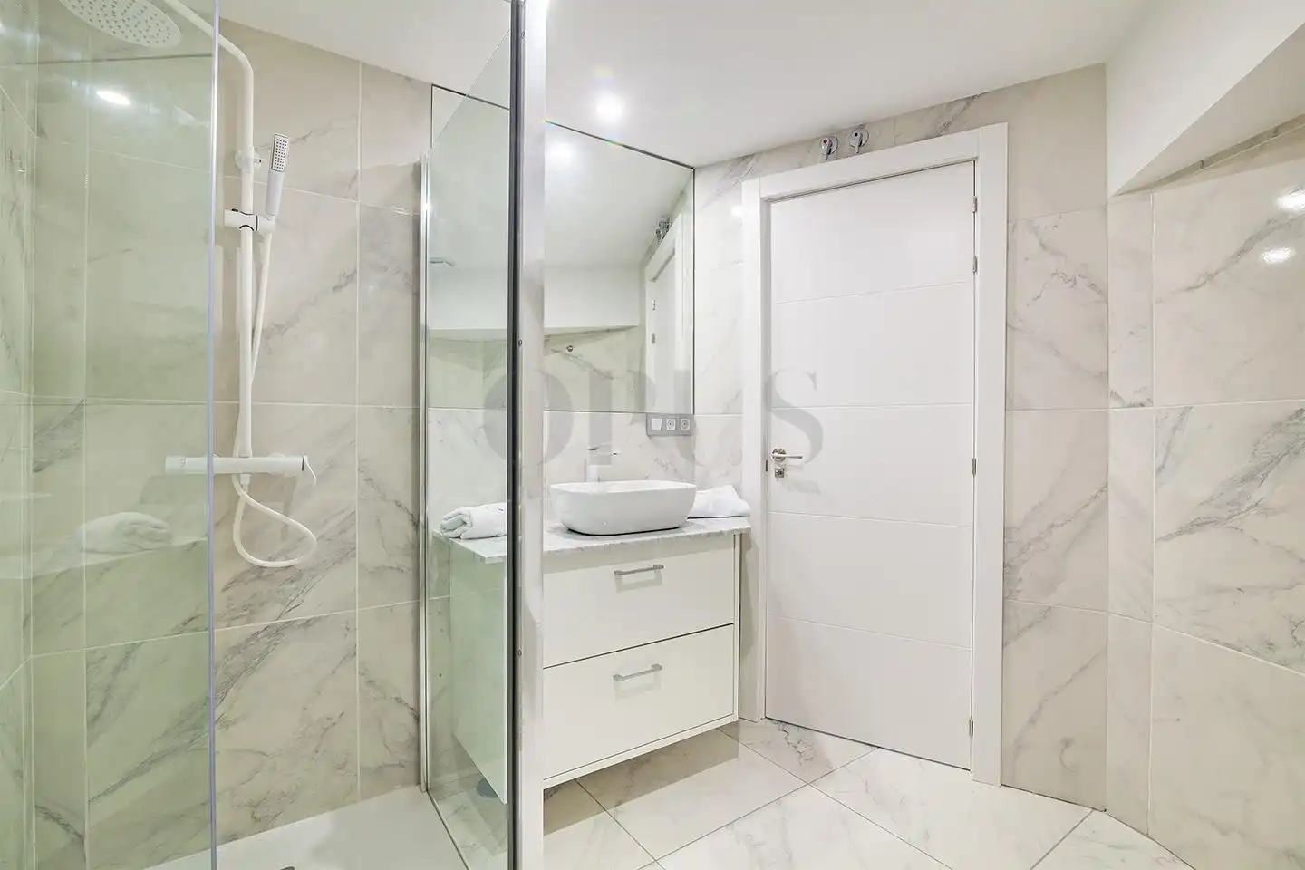Bany de Apartament en venda en Adeje amb Terrassa, Moblat i Piscina comunitària