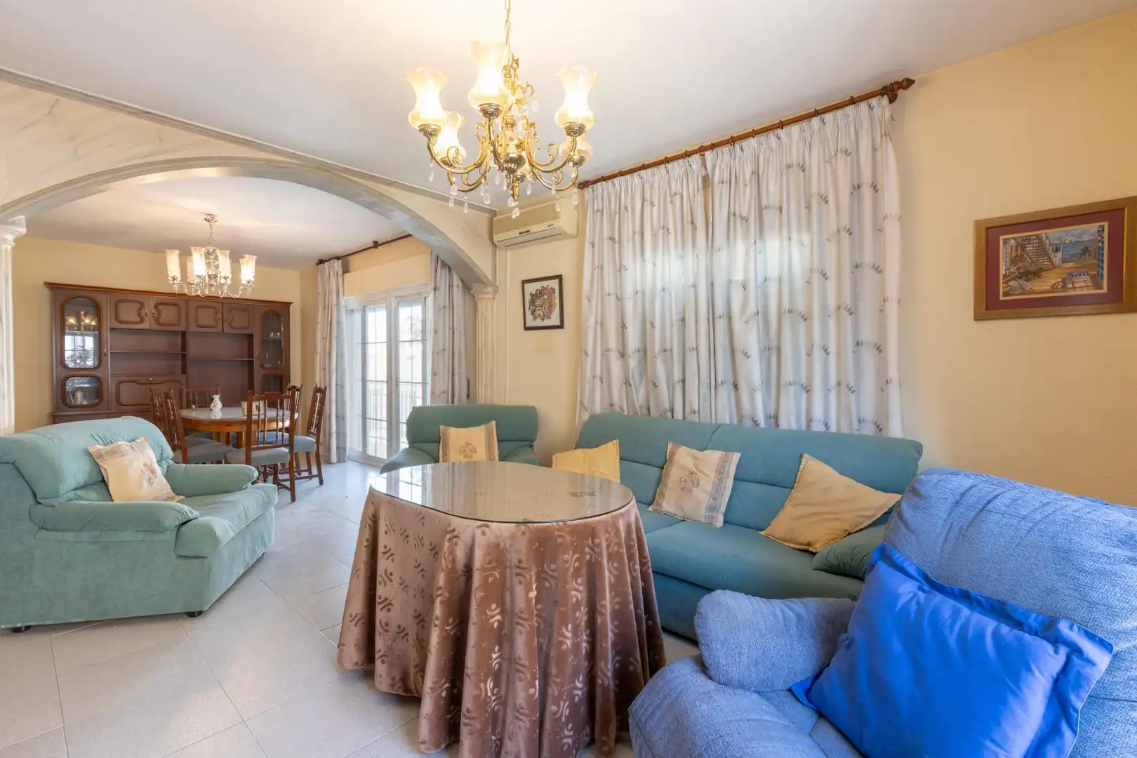 Living room of Buildings for sale in La Zubia