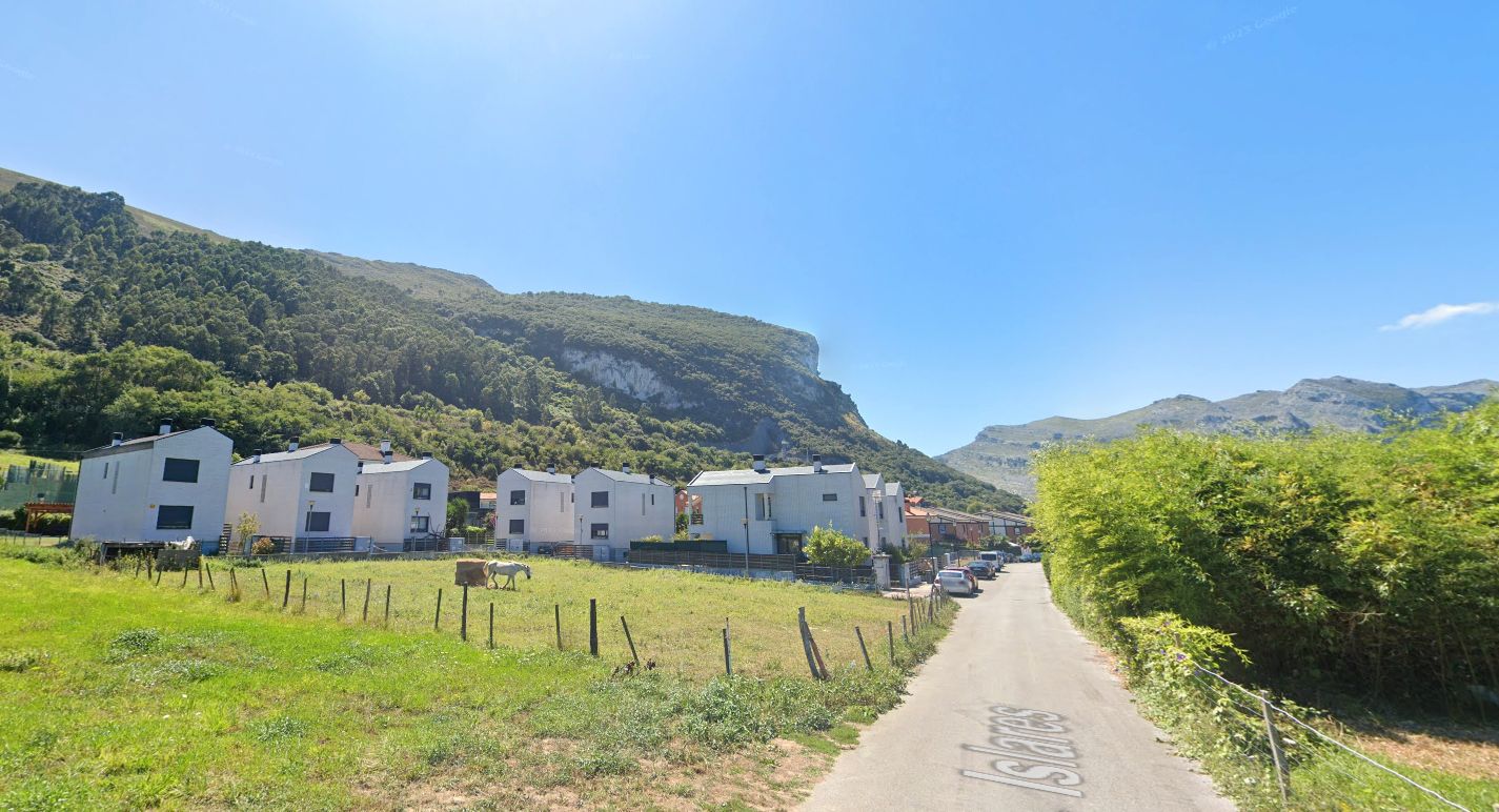 Vista exterior de Residencial en venda en Castro-Urdiales