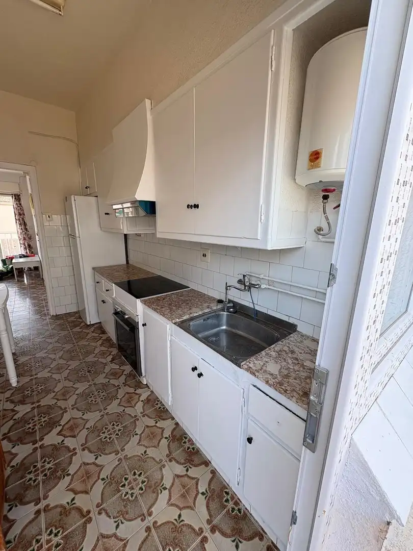 Apartament amb terrassa en venda a Calle ELDA, imagen 4