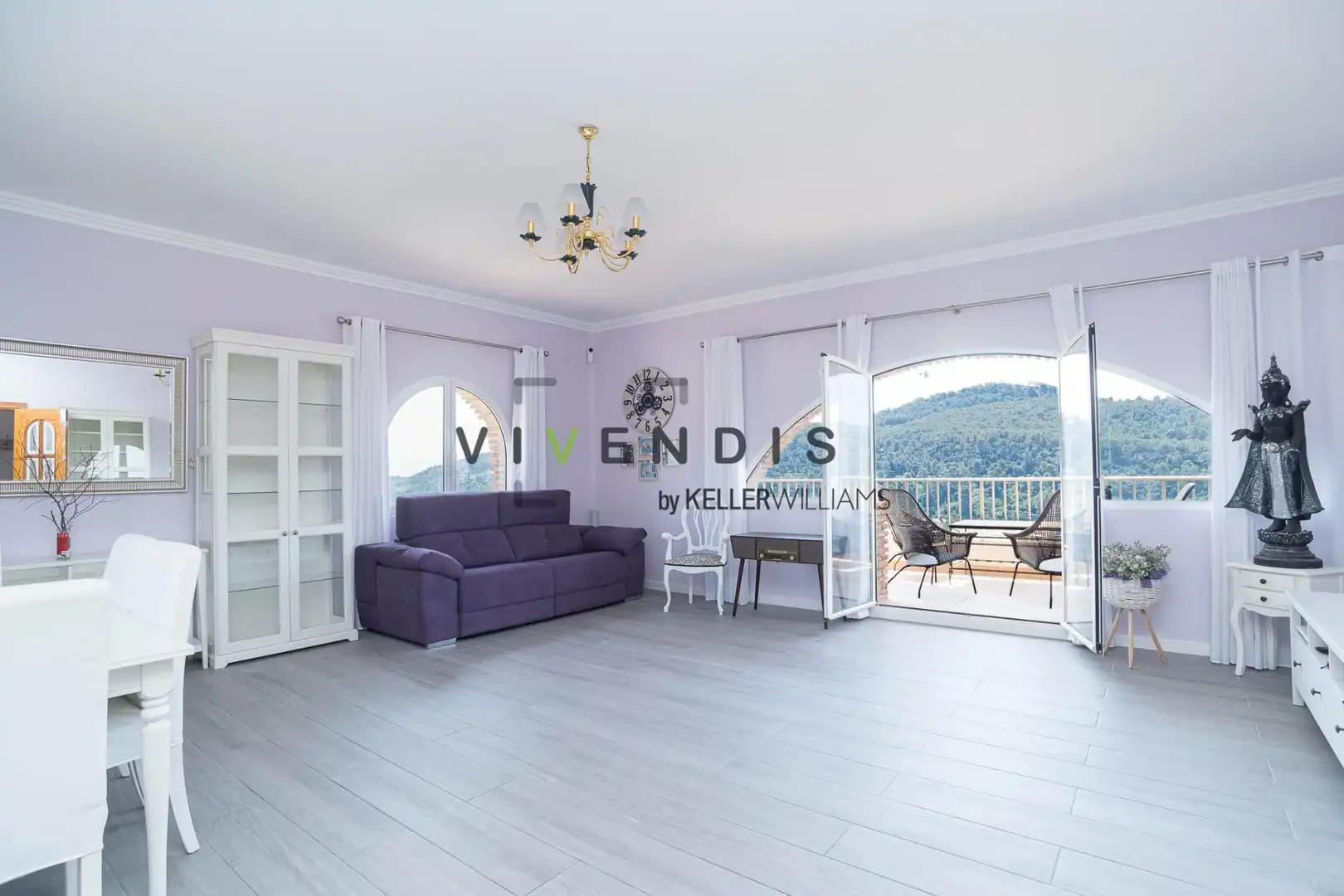 Sala d'estar de Casa o xalet en venda en Corbera de Llobregat
