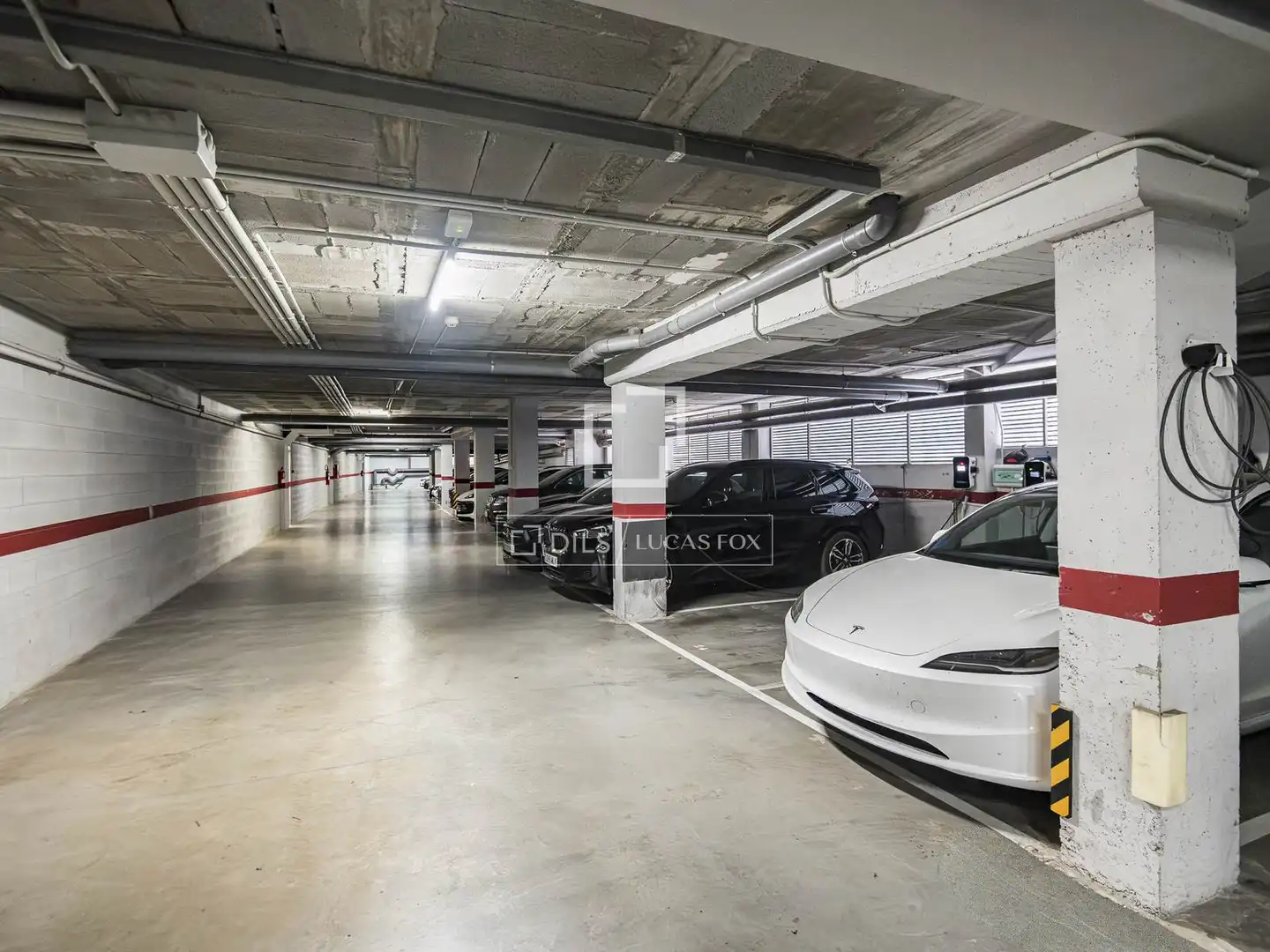 Parking of Flat for sale in Sant Cugat del Vallès  with Air Conditioner, Heating and Terrace