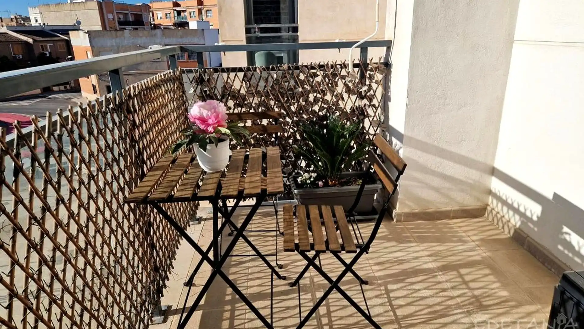 Terrassa de Pis de lloguer en Alfara del Patriarca amb Aire condicionat, Moblat i Piscina comunitària