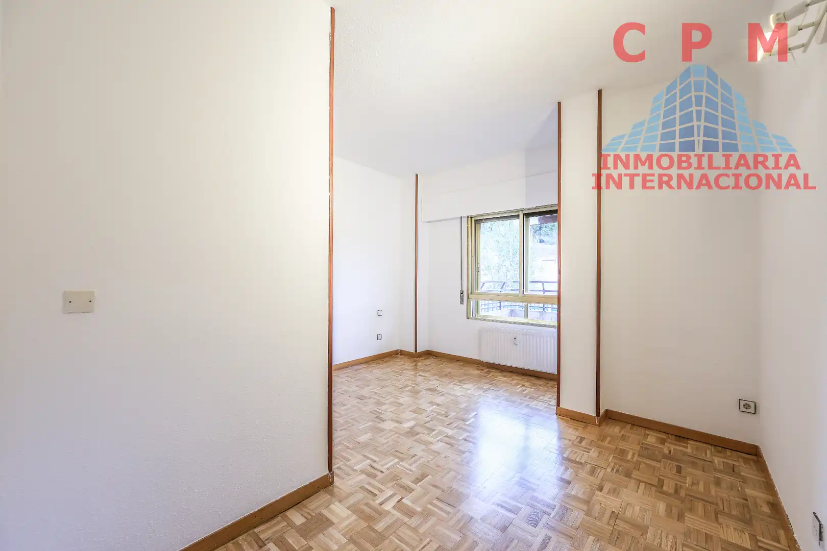 Bedroom of Flat for rent in Fuencarral - El Pardo