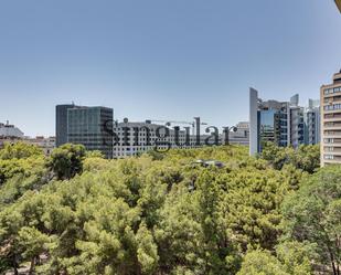 Vista exterior de Dúplex en venda en  Barcelona Capital amb Aire condicionat i Terrassa