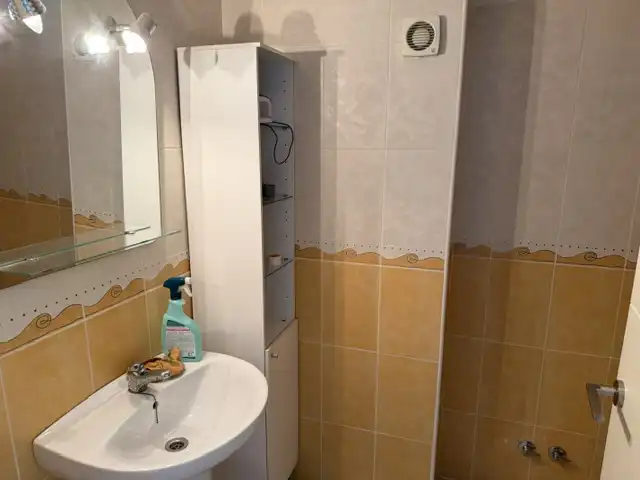 Bany de Àtic en venda en Girona amb Calefacció, Forn i Microones