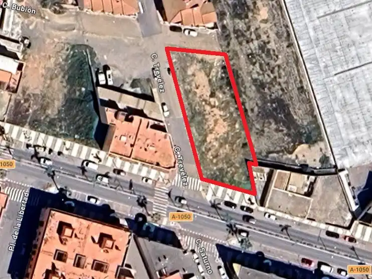Residential land for sale in Avenida Europa 281