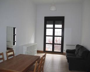 Sala d'estar de Apartament de lloguer en  Huesca Capital amb Calefacció, Moblat i Rentadora