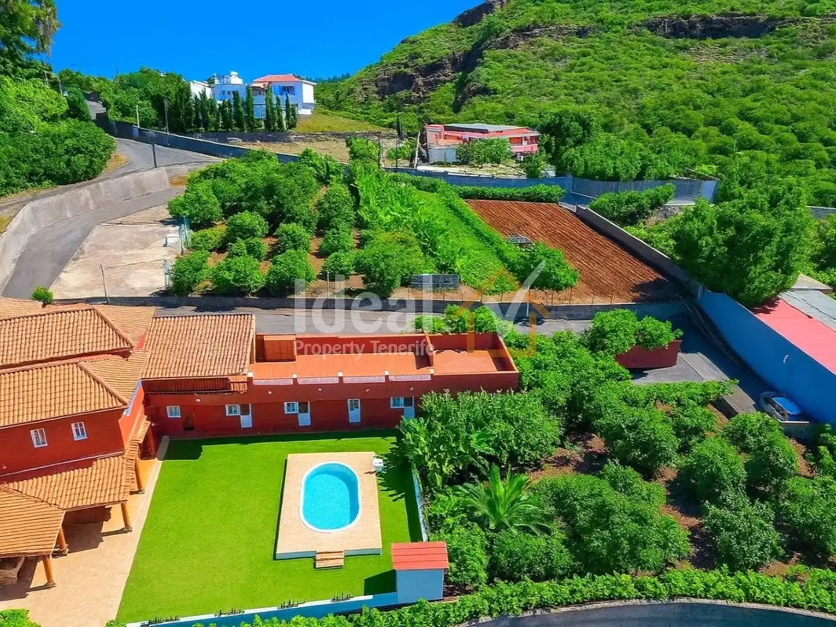 Exterior view of Houses for sale in El Rosario  with Private garden, Terrace and Swimming Pool