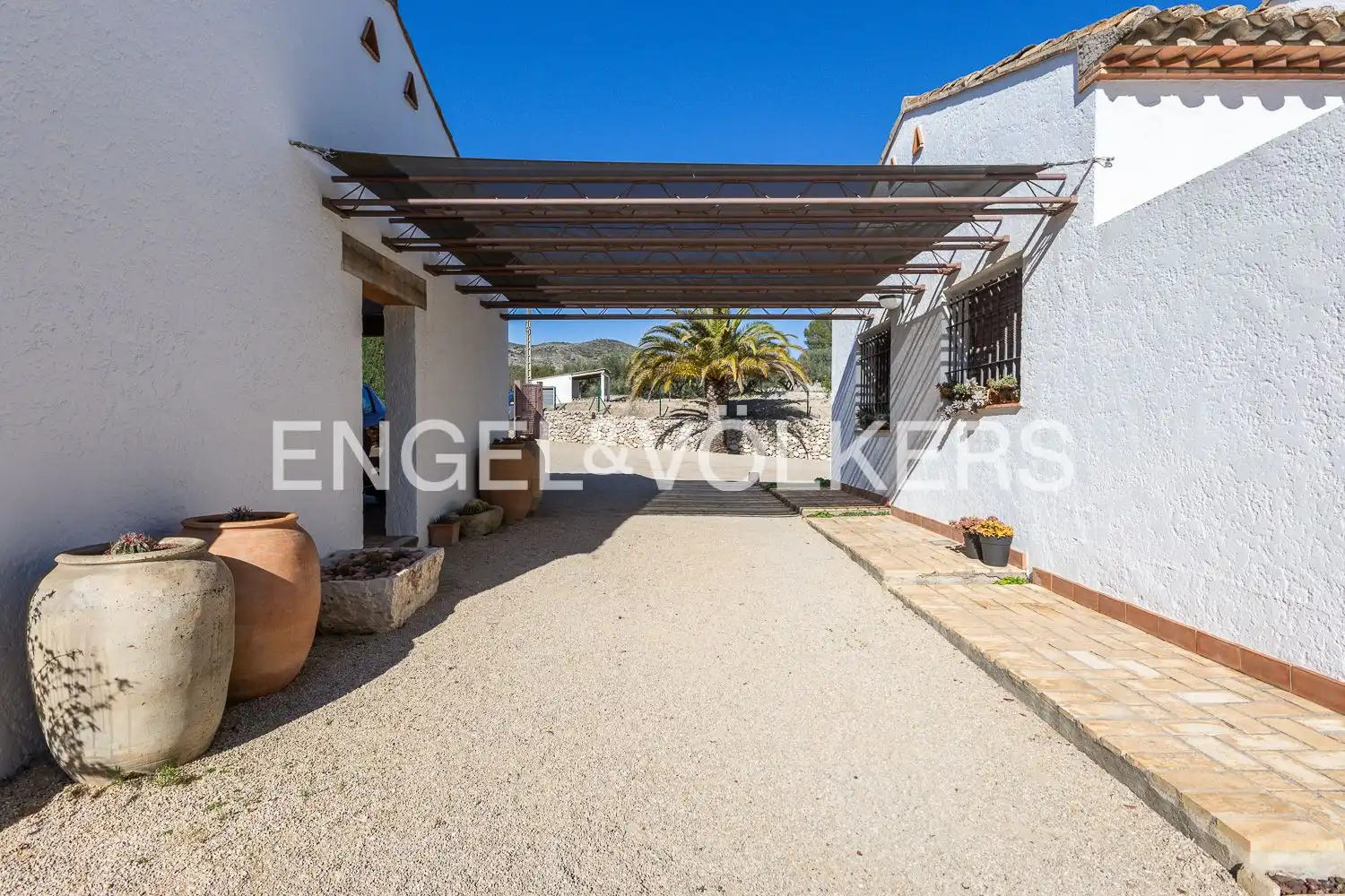 Vista exterior de Casa o xalet en venda en Ontinyent amb Aire condicionat, Calefacció i Jardí privat