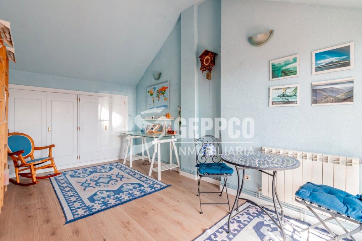 Bedroom of House or chalet for sale in San Fernando de Henares  with Air Conditioner, Heating and Parquet flooring
