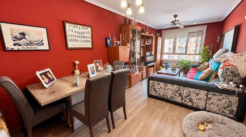 Foto 2 de Piso en venta en C. Abad de Santullán, Las Eras de Renueva, León Capital