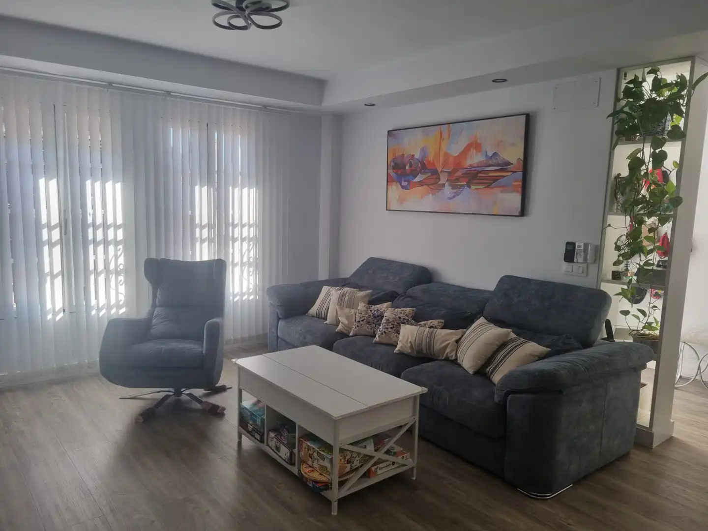 Sala de estar de Casa adosada de alquiler en San Fernando con Aire acondicionado, Calefacción y Jardín privado