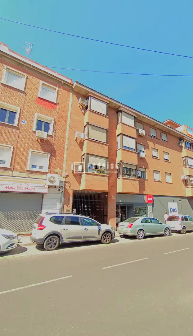 Vista exterior de Apartament de lloguer en Madrid amb Aire condicionat, Parquet i Moblat