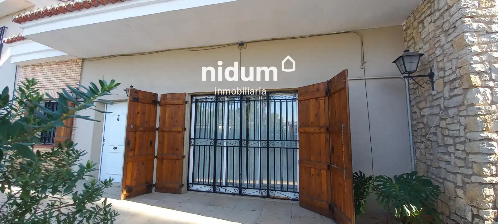 Vista exterior de Casa o xalet en venda en El Genovés amb Aire condicionat, Traster i Piscina