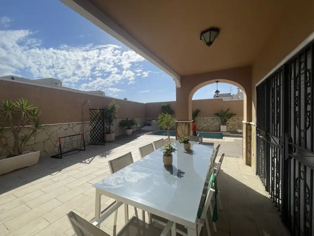 Terrassa de Casa o xalet en venda en Vélez-Málaga