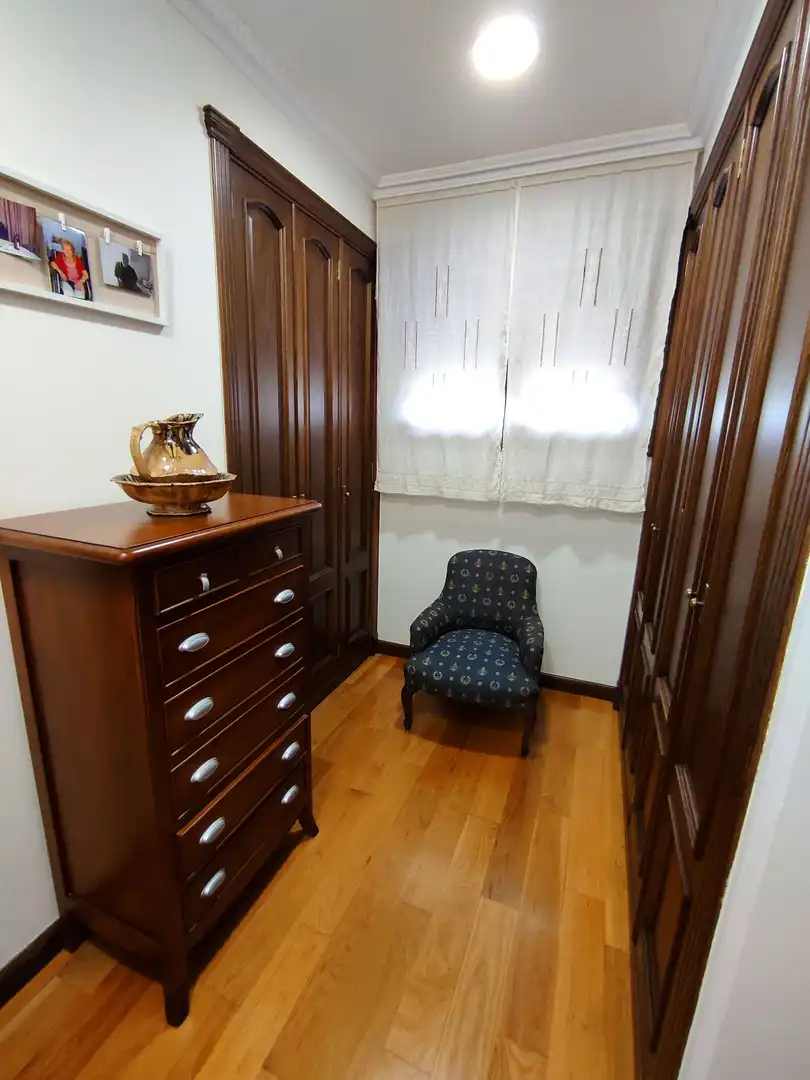 Dormitori de Casa o xalet en venda en Gondomar amb Jardí privat, Parquet i Terrassa
