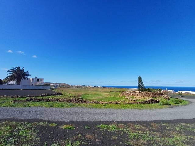 Terreno residencial en Venta en Calle Falcón, 12 en Tinajo