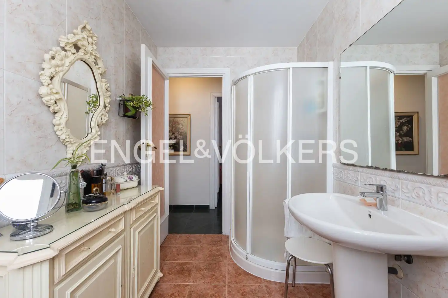 Baño de Piso en venta en Valencia con Calefacción y Balcón