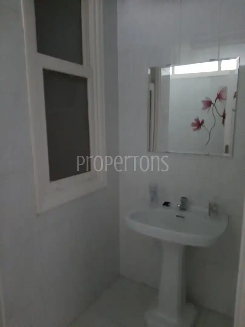 Badezimmer von Büro zur Miete in Bilbao 