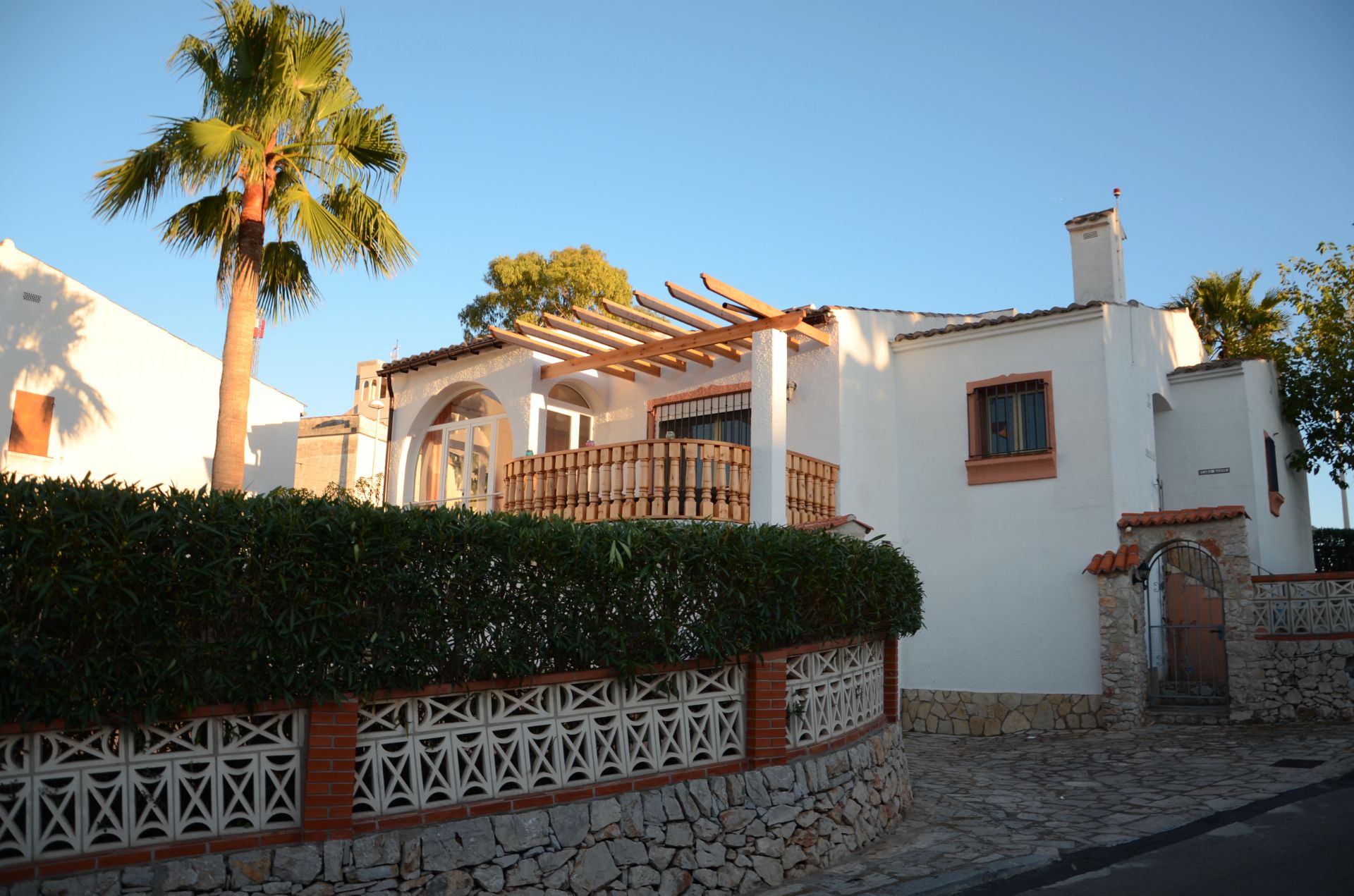 Vista exterior de Casa o xalet en venda en Peñíscola / Peníscola amb Aire condicionat, Jardí privat i Terrassa