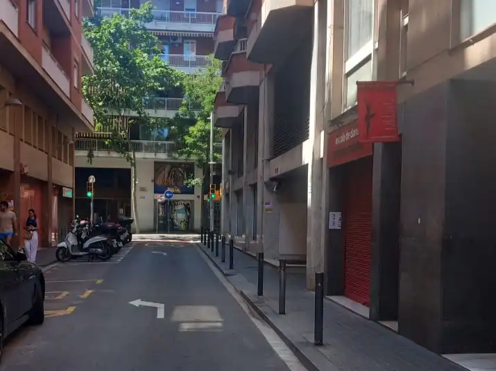 Individual for sale in Carrer d'Hurtado 34, imagen 3