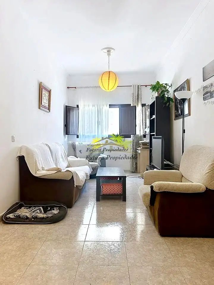 Sala de estar de Planta baja en venta en Centro - La Vega Alta