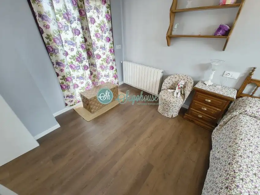 Habitación de Casa o chalet de alquiler en Segovia con Calefacción y Amueblado