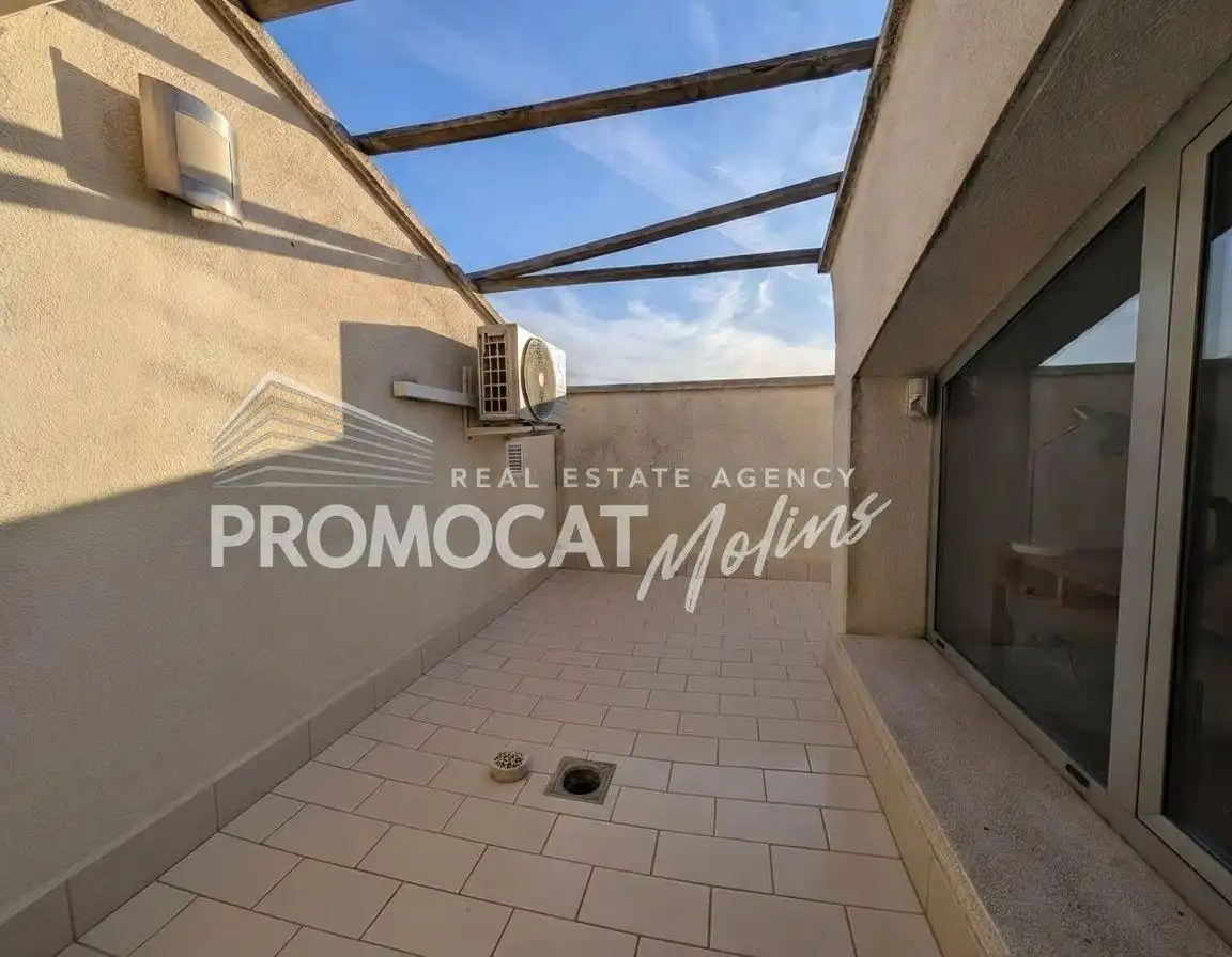 Terraza de Ático en venta en Molins de Rei con Aire acondicionado, Parquet y Terraza