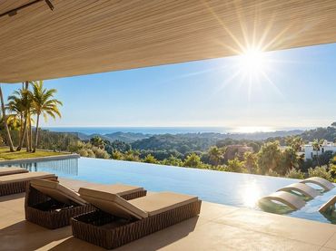 Casa amb piscina en venda a Benahavís pueblo