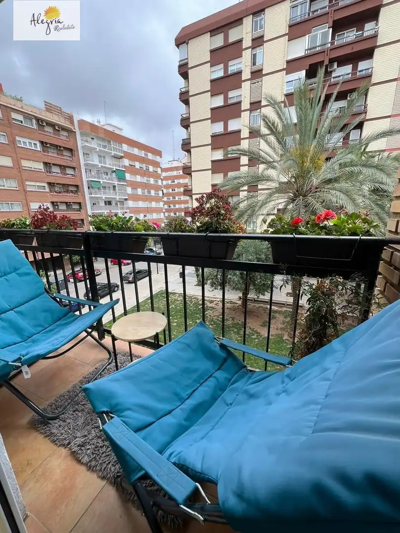 Terraza de Apartamento de alquiler en Valencia con Aire acondicionado, Calefacción y Amueblado