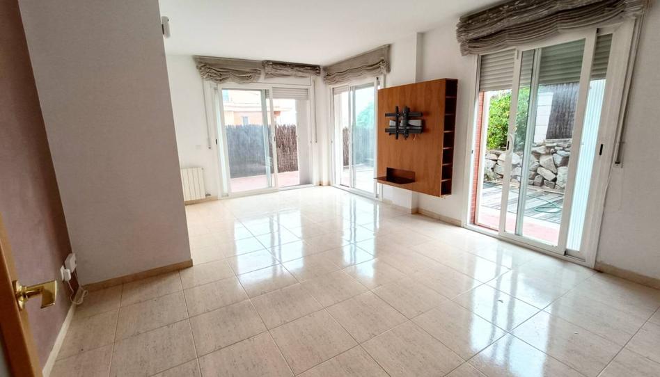 Foto 1 de Piso en venta en Primavera, Singuerlín, Barcelona