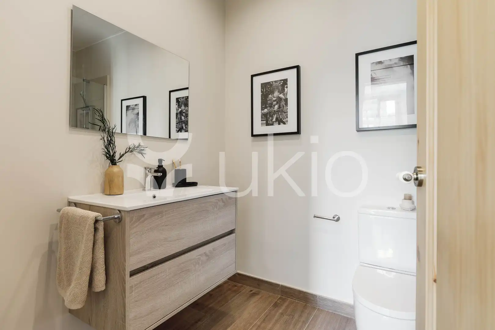 Apartamento con terraza en alquiler en Carrer de Pau Claris, imagen 21